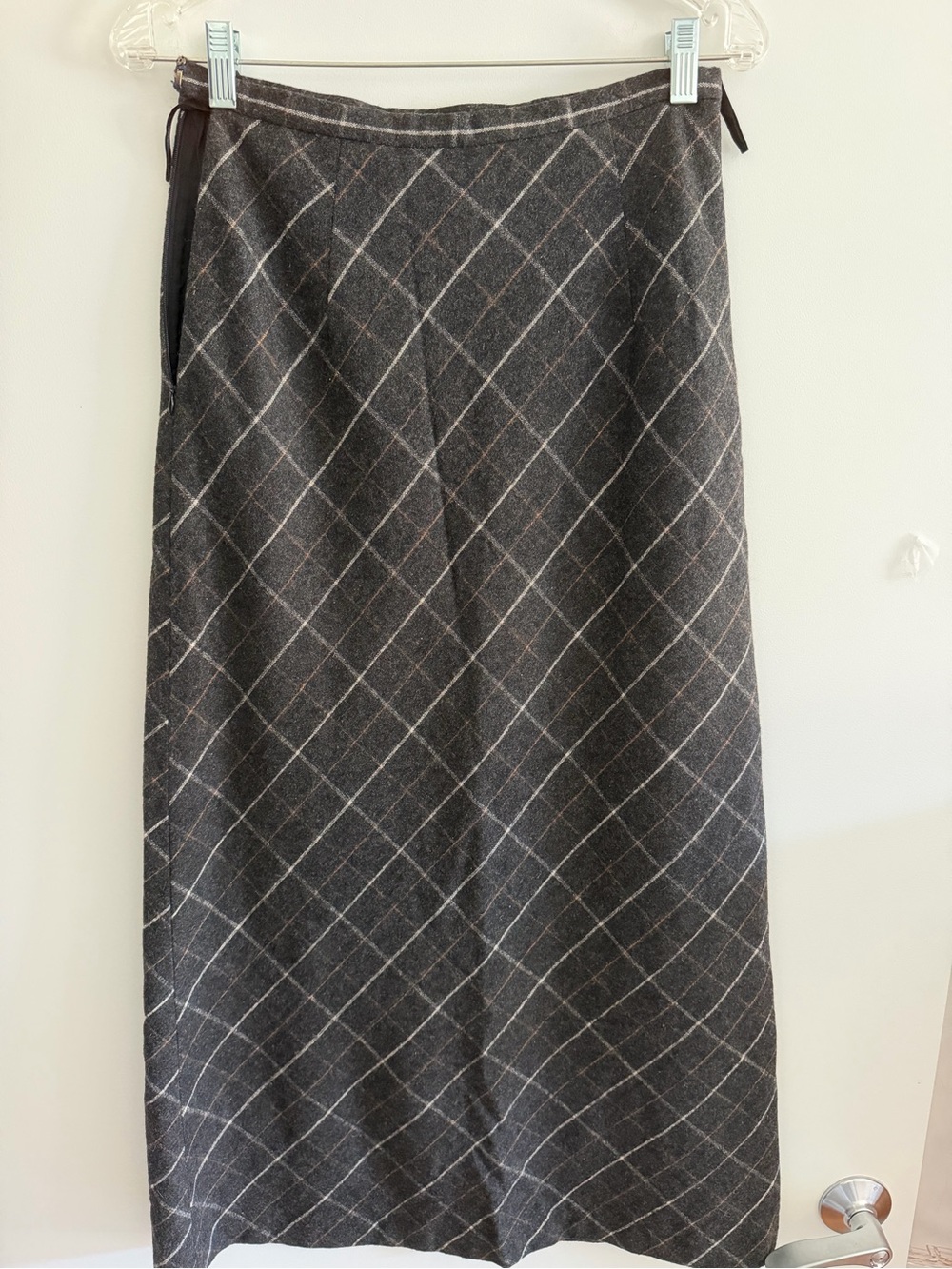 Classic Gray Plaid Long Skirt